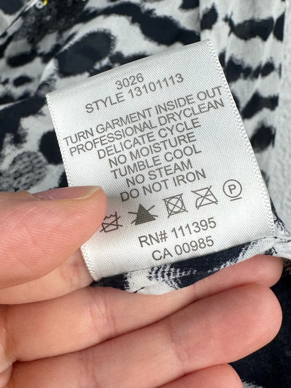 Tory Burch details size